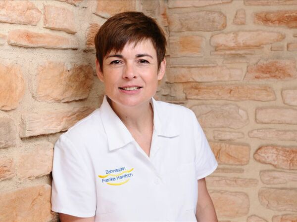 Franka Hanitsch, Zahnärztin